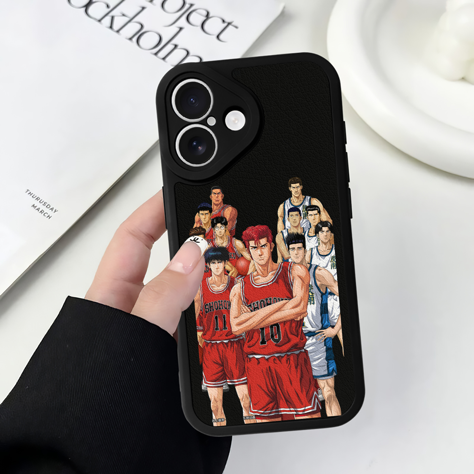 （画像用） SLAM DUNK／スラムダンク 【iPhone 16シリーズ対応】シリコンスマホケース（レザー調） 材質：シリコン